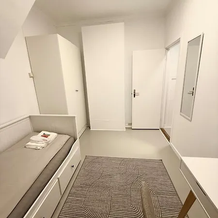 Appartement And Spacious 4-bedroom In