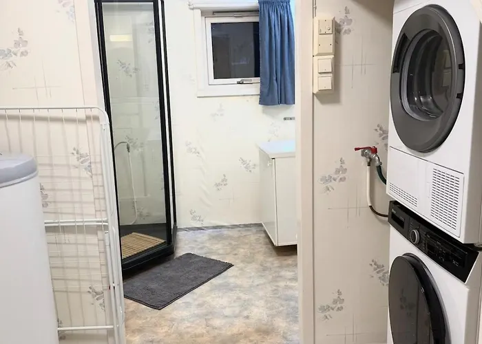 And Spacious 4-bedroom In Apartamento